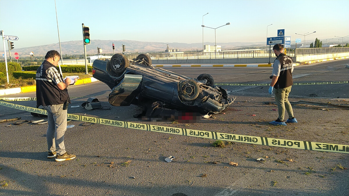 Çorum’da baba ve oğlunu ölüm ayırdı