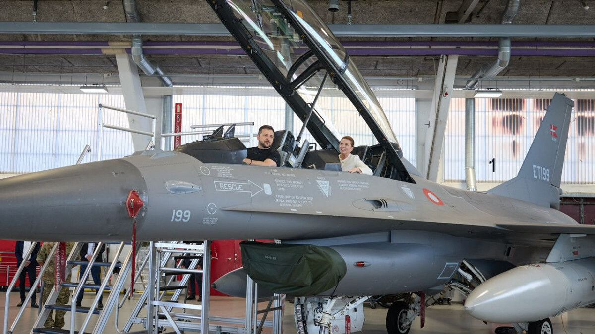 Danimarka’dan Ukrayna’ya şartlı 19 F-16 teslimatı