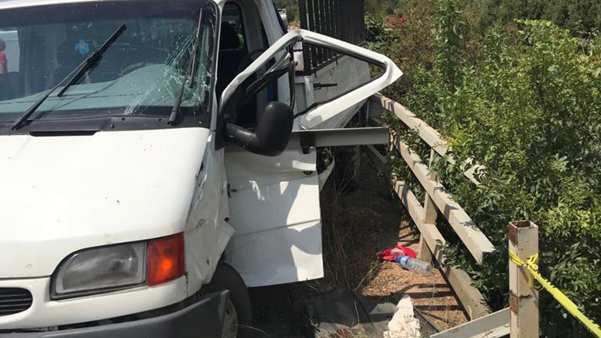 Denizli’de tarım işçilerini taşıyan kamyonet dere yatağına savruldu: 1 ölü 5 yaralı