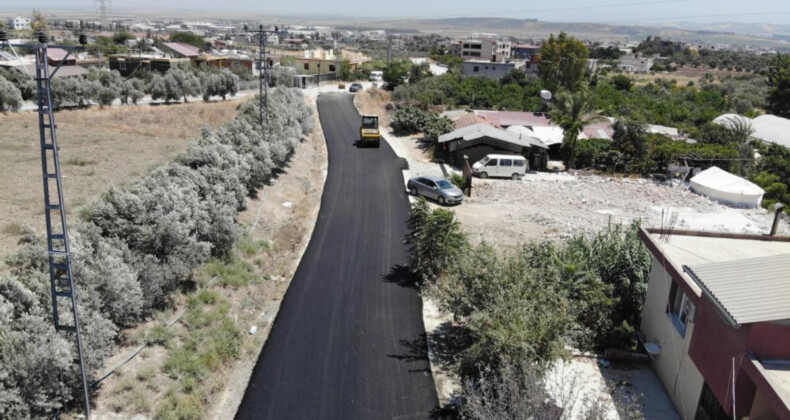 Depremin vurduğu Hatay’da hasar gören yollar asfaltlanıyor