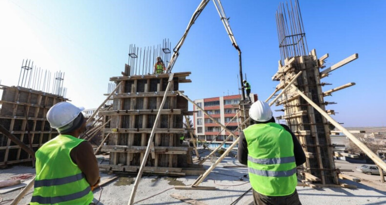 Diyarbakır ve birçok ilde inşaat sektörü, günlük 2 bin TL’ye kadar eleman bulamıyor!