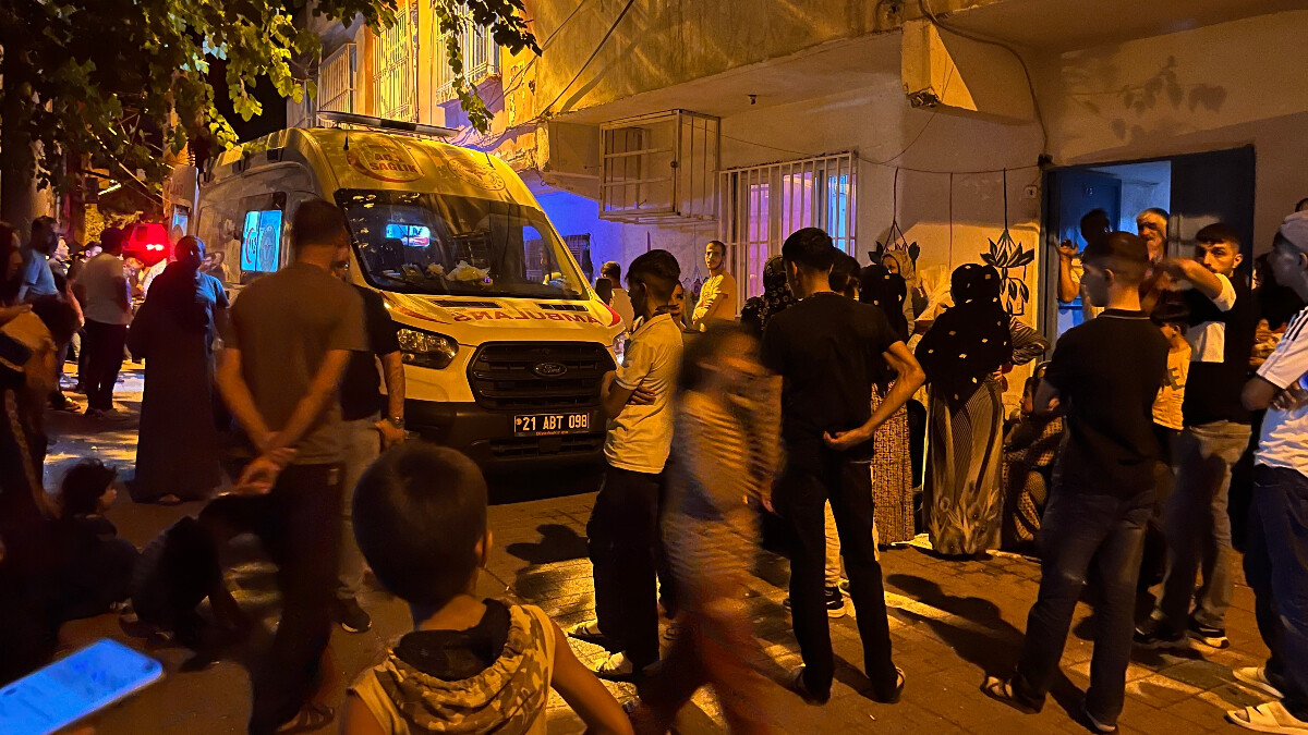 Diyarbakır’da husumetlilerinin silahlı saldırısına uğradı, hayatını kaybetti