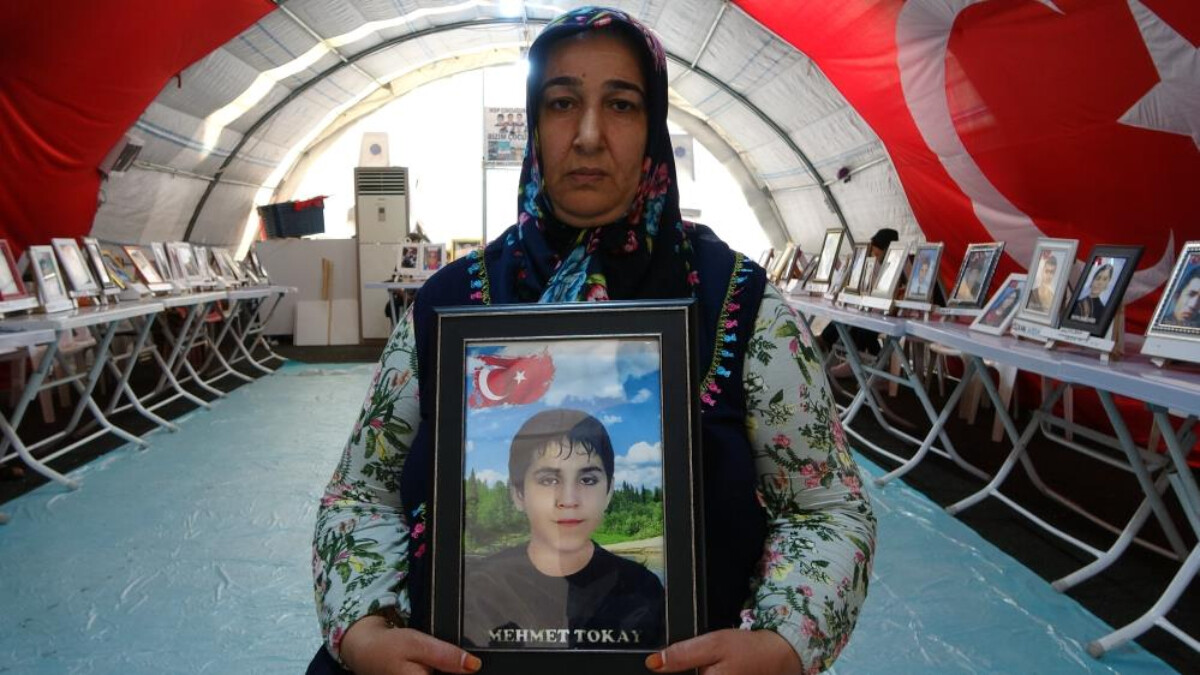 Diyarbakırlı aileler evlat nöbetinde! ‘Çocuklarımızı söke söke alacağız’