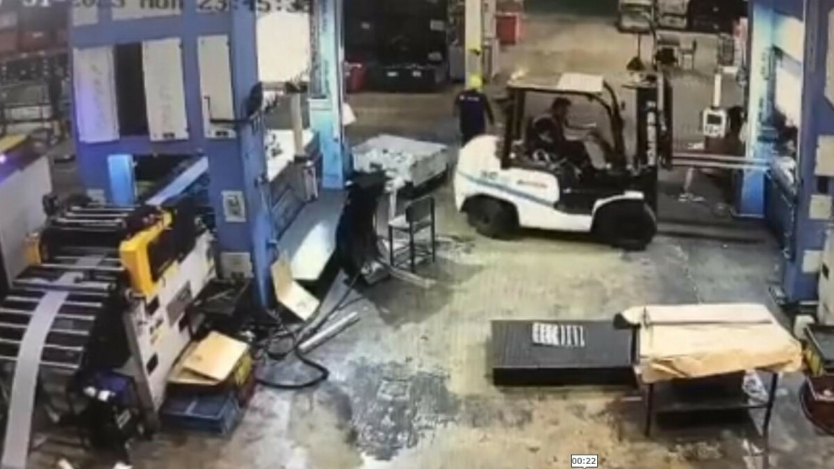 Düzce’de forklift ile duvar arasına sıkışan işçi öldü
