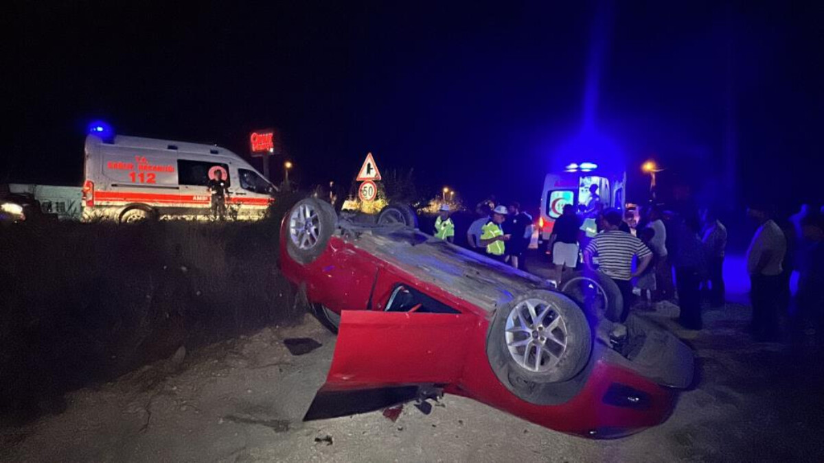 Düzce’de yoldan çıkıp takla atan araçtaki 2 kişi hafif yaralı kurtuldu