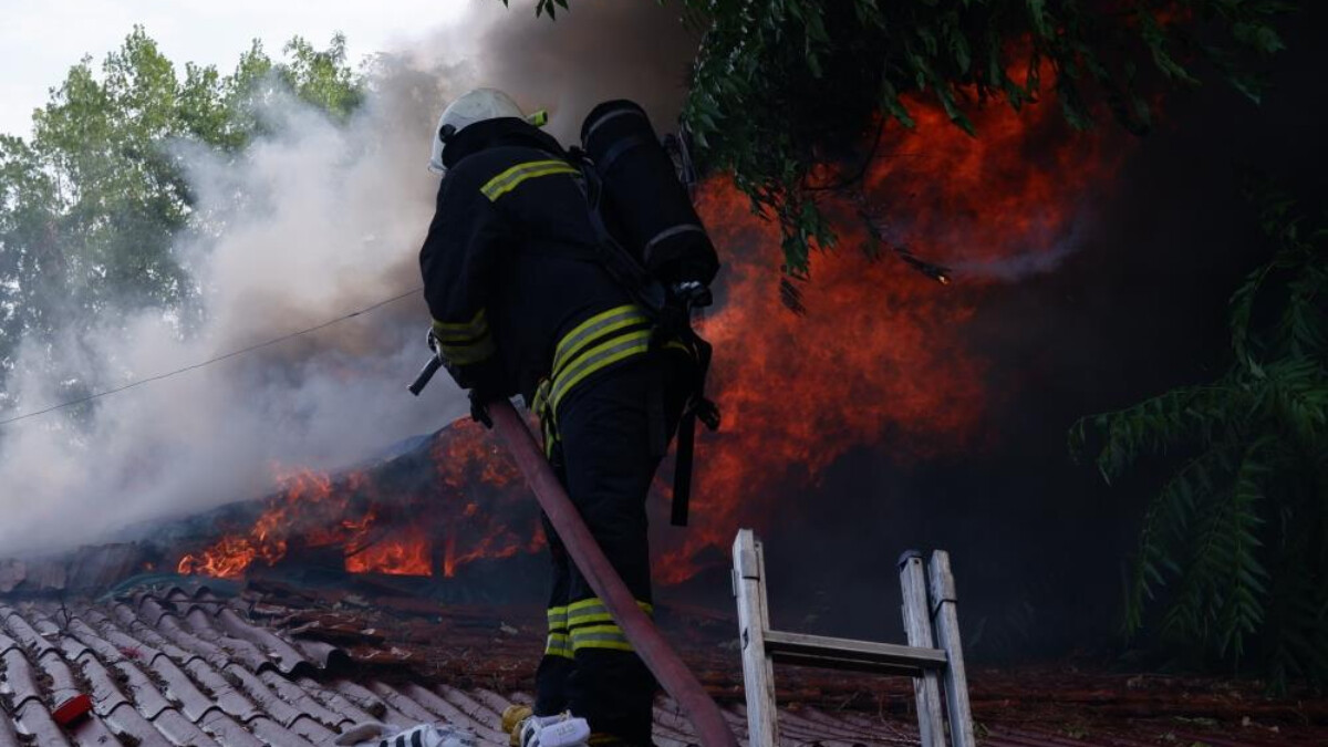 Edirne’de 14 yaşındaki çocuğun oyunu evi kül edince gözyaşlarına boğuldular!
