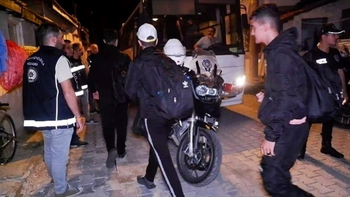 Edirne’de düzensiz göçmen hareketliliği! 111 kişi yakalandı