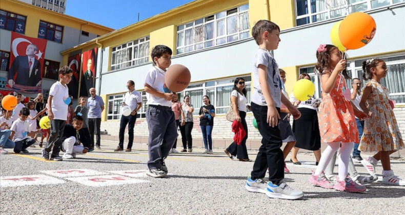 Eğitim öğretim yılı için geri sayım başladı! Velileri okul alışverişi telaşı sardı