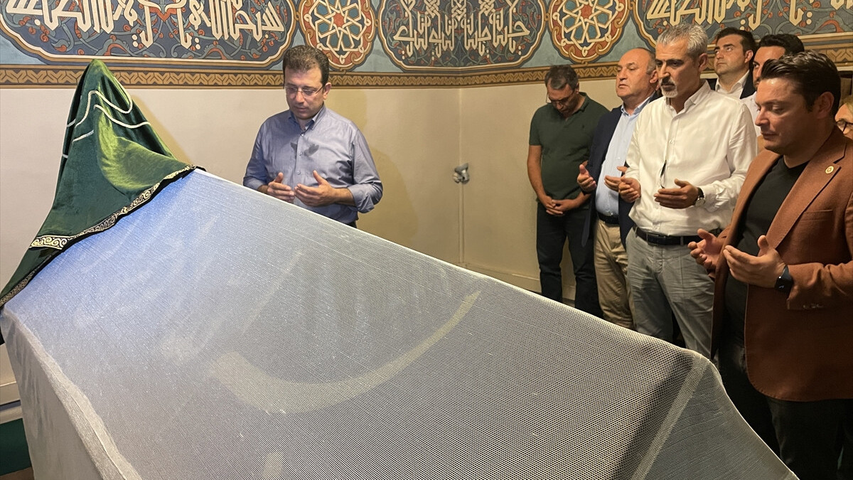 Ekrem İmamoğlu, Hacı Bektaş Veli Türbesi’nde dua etti