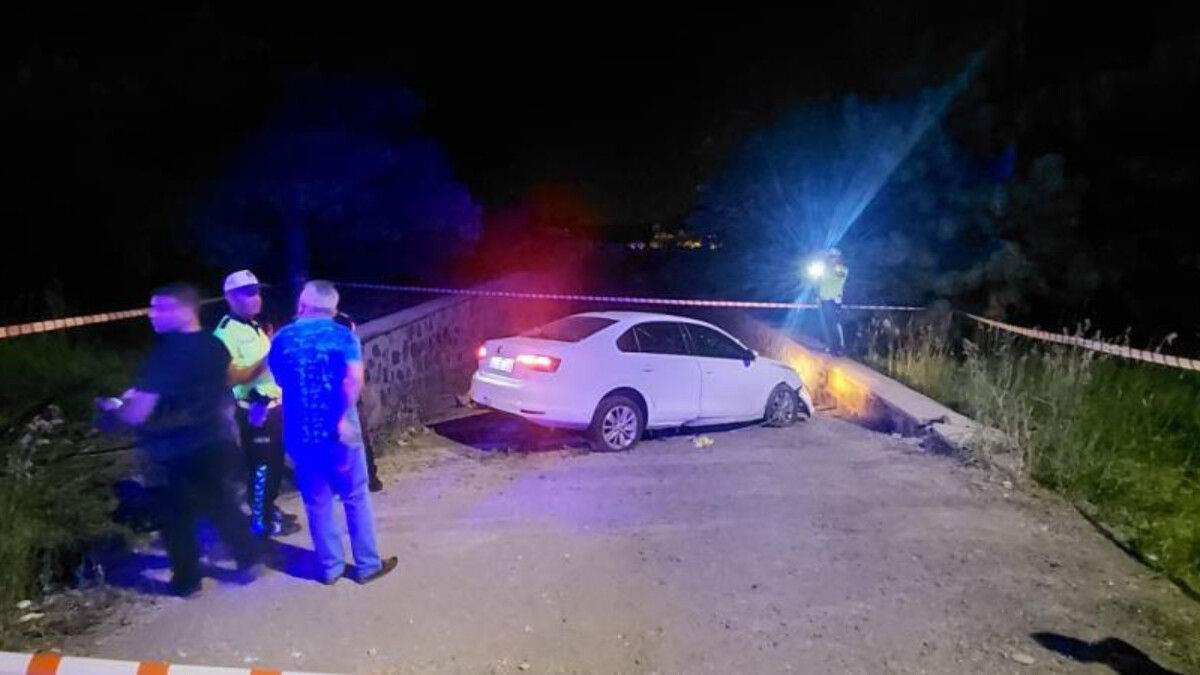 Erzurum’da iki kardeşi trafik kazası ayırdı