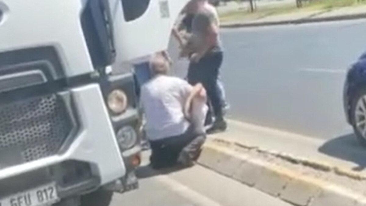 Esenyurt’ta kaza sonrası çıkan kavgada kadına sopa ile vurdu