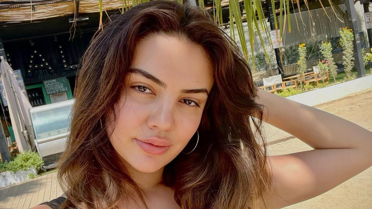 Fenomen Ece Ronay’dan jetski üstünde cesur pozlar! “İşte hatun”