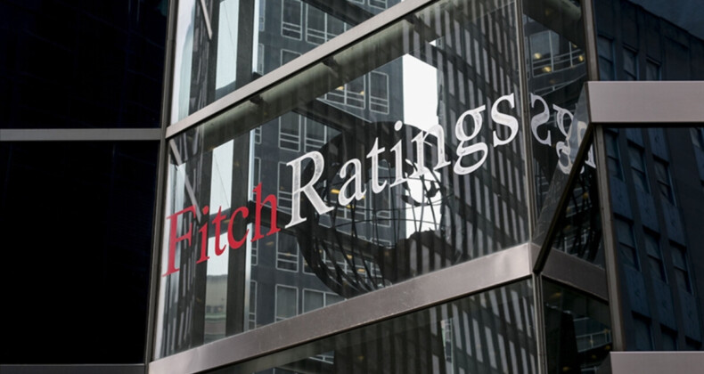 Fitch: İngiltere’de yükselen enflasyon faiz artışını tetikliyor