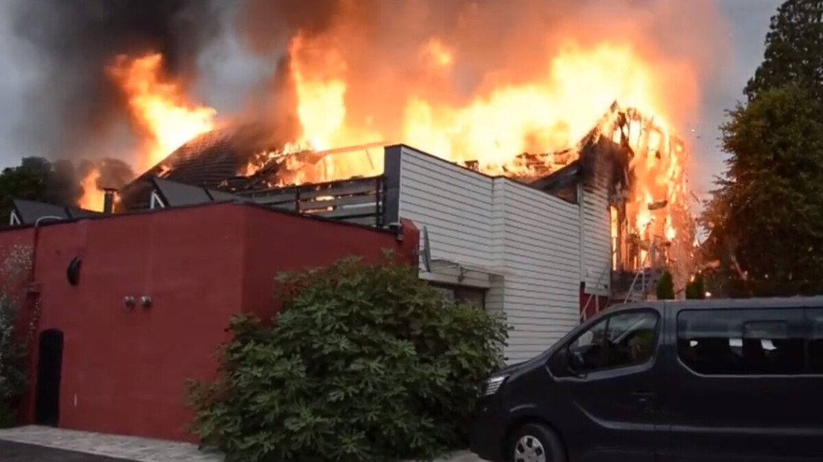 Fransa’da engellilerin konakladığı yazlık evde yangın çıktı