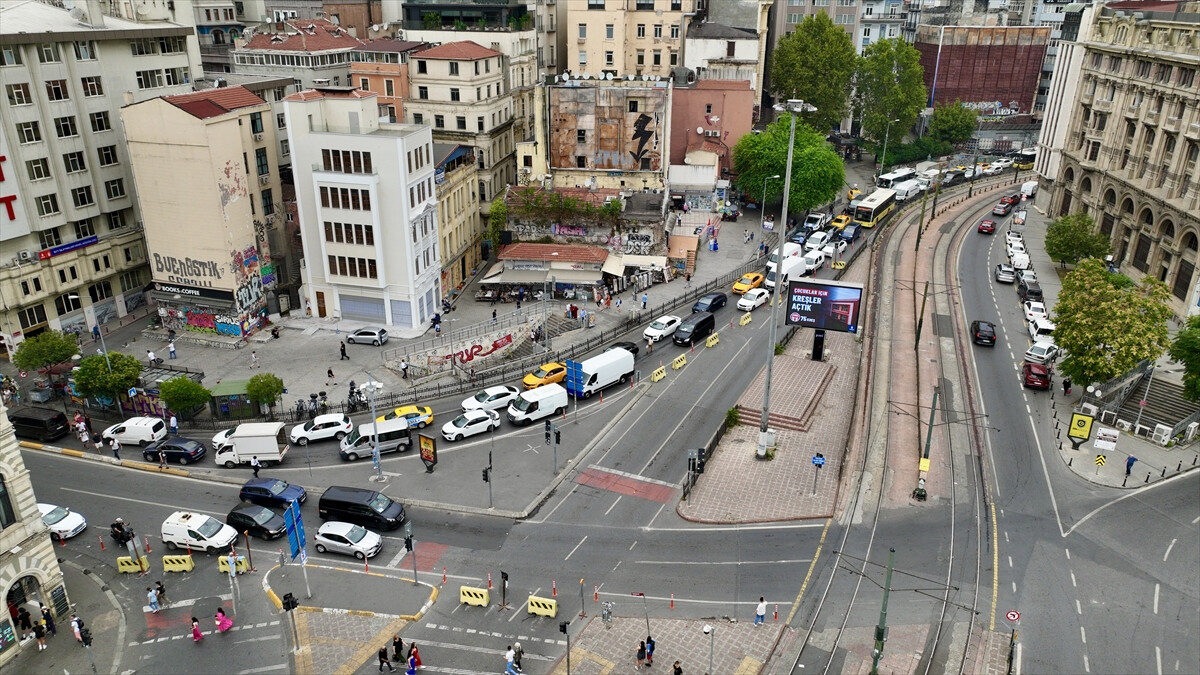 Galata Köprüsü’nün bakım çalışması trafiği yoğunlaştırdı