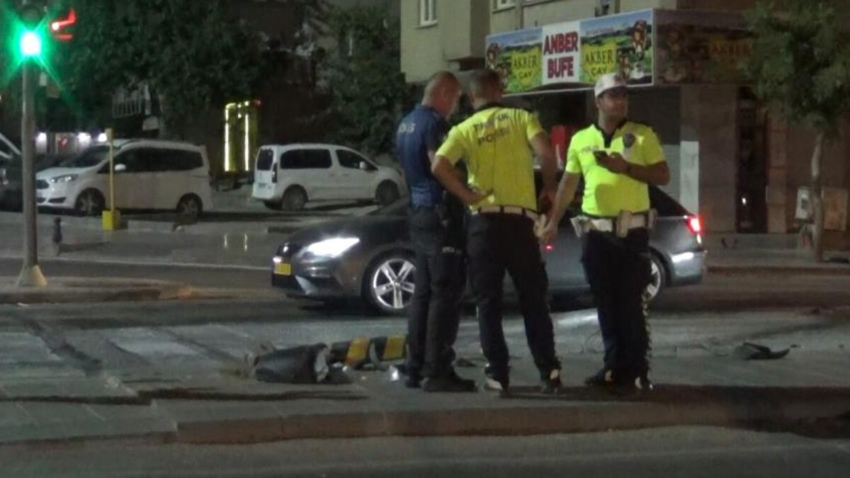 Gaziantep’te motosikletten kaçmaya çalışan otomobil yayaya çarptı: 4 yaralı