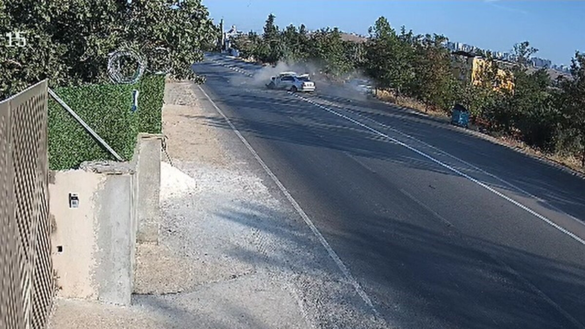 Gaziantep’te otomobillerin kafa kafaya çarpıştığı kazada 1 kişi öldü