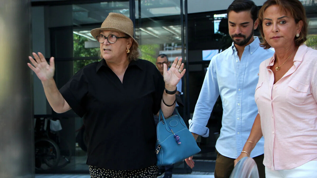 Güler Sabancı’dan hastane ziyareti