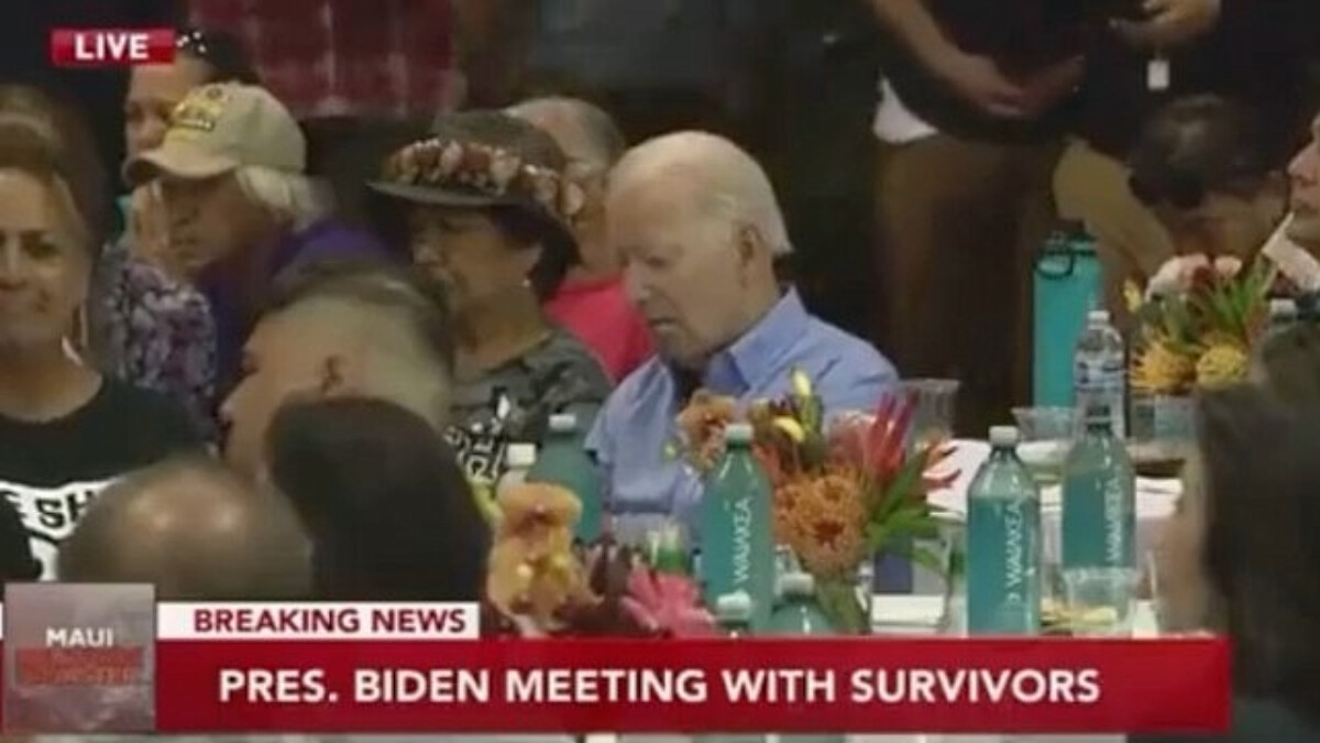 Günler sonra yangının çıktığı Hawaii’ye giden ABD Başkanı Joe Biden toplantıda uyuyakaldı