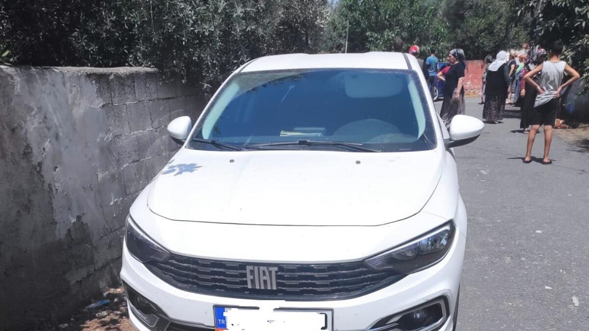 Hatay’da ilerleyen otomobilin çarptığı yaya kurtarılamadı