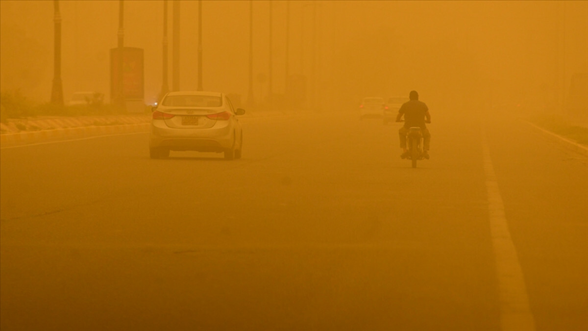 İran’da kum fırtınası: 488 kişi hastaneye kaldırıldı