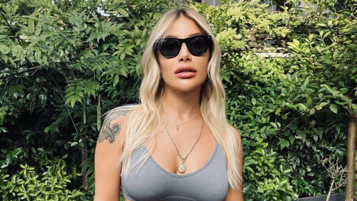 İrem Derici fiziğiyle dikkatleri üzerine çekti! ‘Fizik deyince sen’