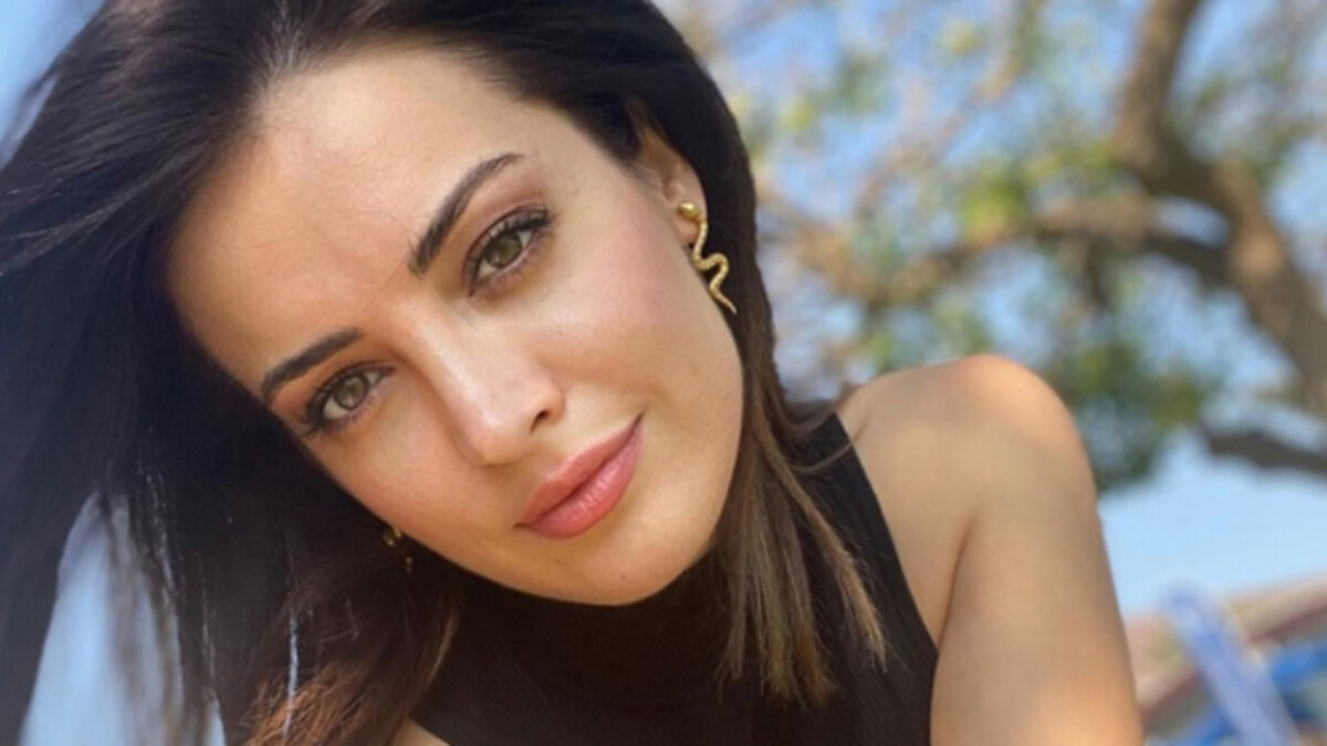 İrem Sak ayna karşısına geçince gözler kamaştı! “İşte Sivas güzeli”