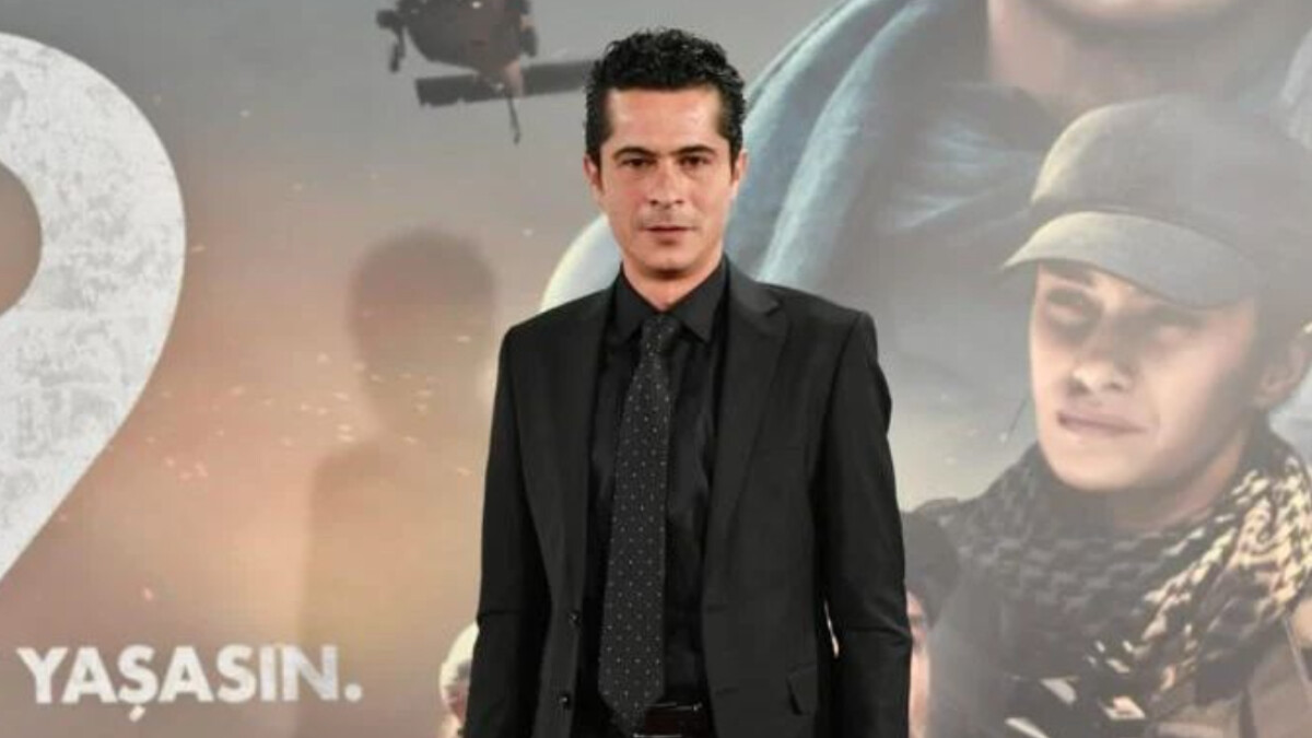 İsmail Hacıoğlu yeni imajıyla dikkat çekti! Yeni tarzına yorum yağdı..