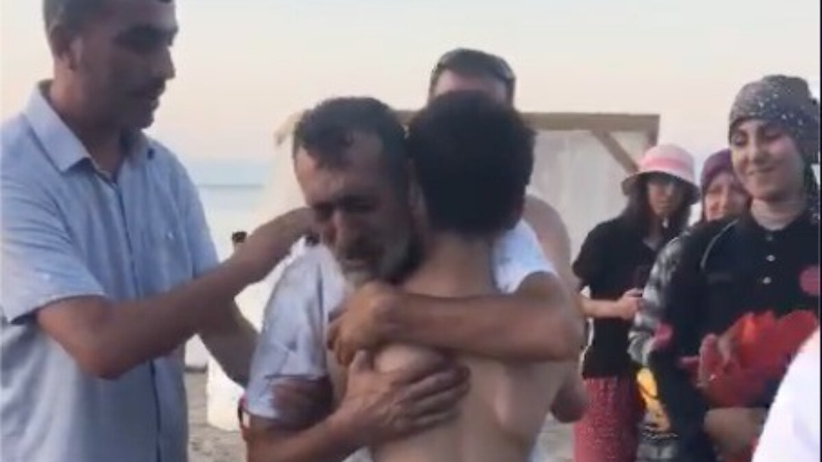 Isparta’da oğlunun boğulduğunu düşünen baba karşısında görünce sevinç gözyaşları döktü