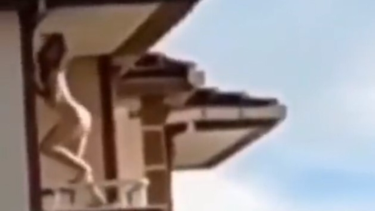 İstanbul Avcılar’da bir kadın, çıplak halde twerk yaptı