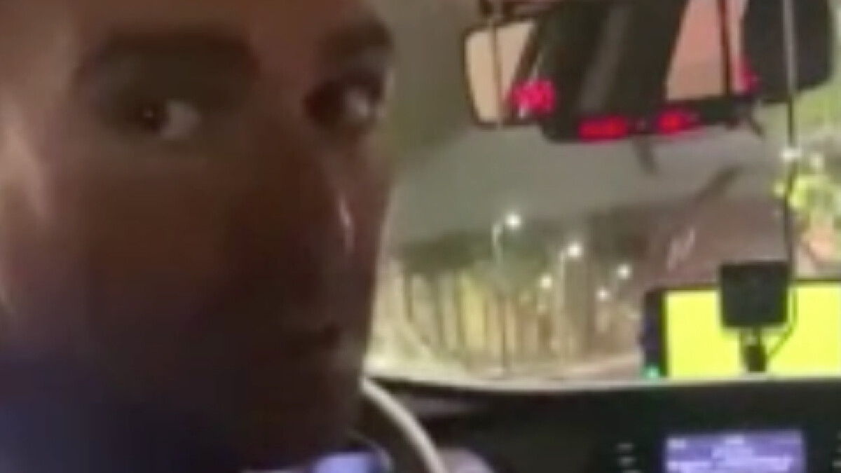 İstanbul Beşiktaş’ta bir taksici taksimetre açmadan müşterilerden 200 lira istedi