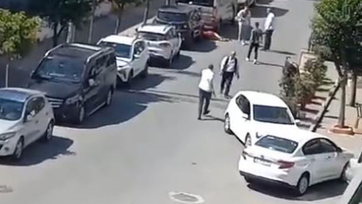 İstanbul Eyüpsultan’da eski MHP ilçe başkanının öldürüldüğü çatışma anı kameraya yansıdı