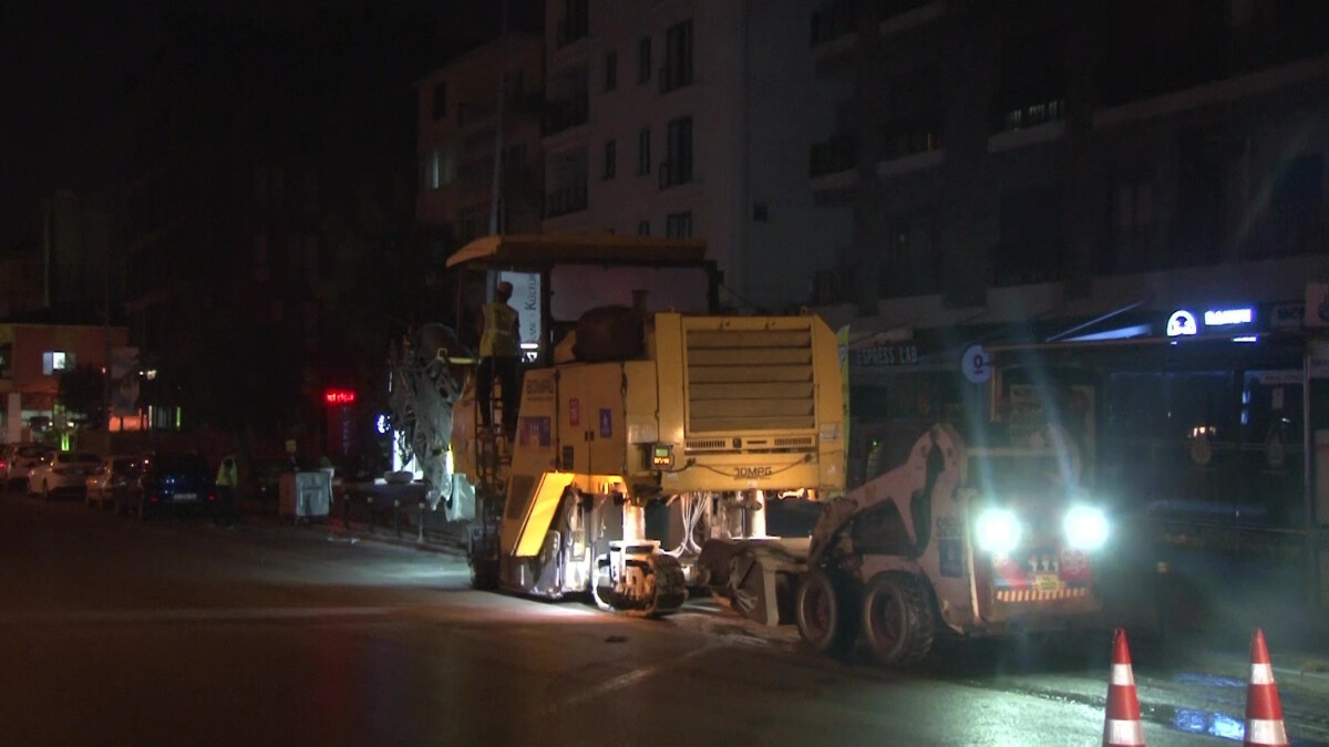 İstanbul’da Bağdat Caddesi Kavşağı üzerinde bitmeyen yol çalışmasına vatandaş tepki gösterdi