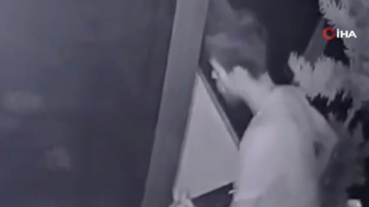 İstanbul’da balkon camını açık gören hırsız telefonu alarak kaçtı