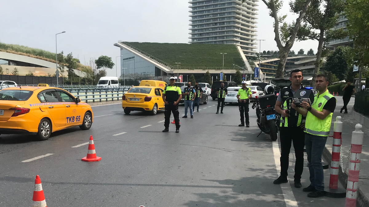 İstanbul’da drone destekli trafik denetimi: Yayalara yol vermeyenlere ceza yağdı