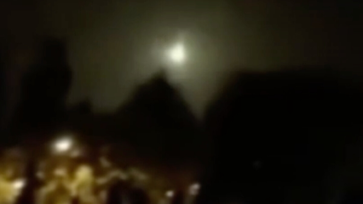 İstanbul’da meteor düşmesini andıran görüntüler kaydedildi