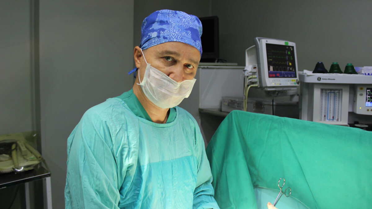 İstanbul’da silahlı saldırıya uğrayan doktor hayatını kaybetti