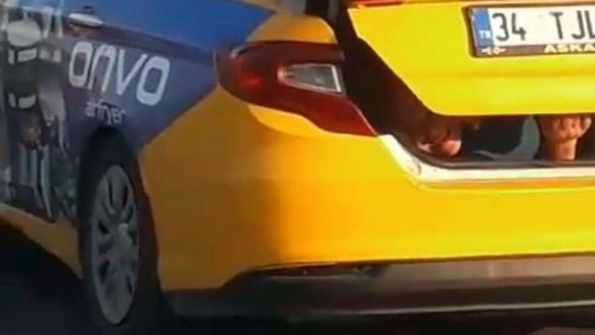 İstanbul’da taksinin bagajında tehlikeli yolculuk kameraya yansıdı