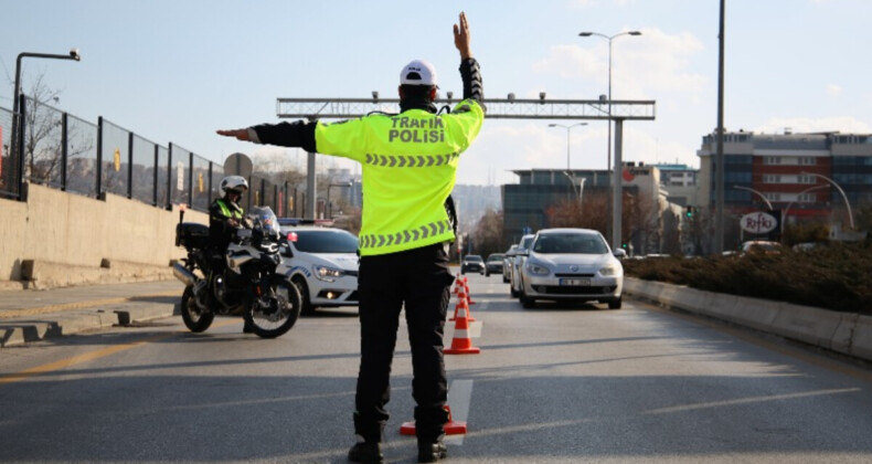 İstanbul’da yarın bazı yollar trafiğe kapatılacak