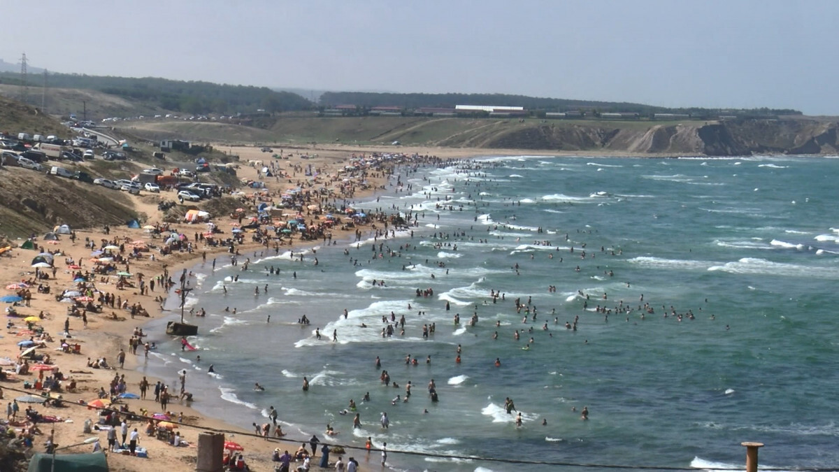 İstanbullu hafta sonunu sahil kenarında geçirdi