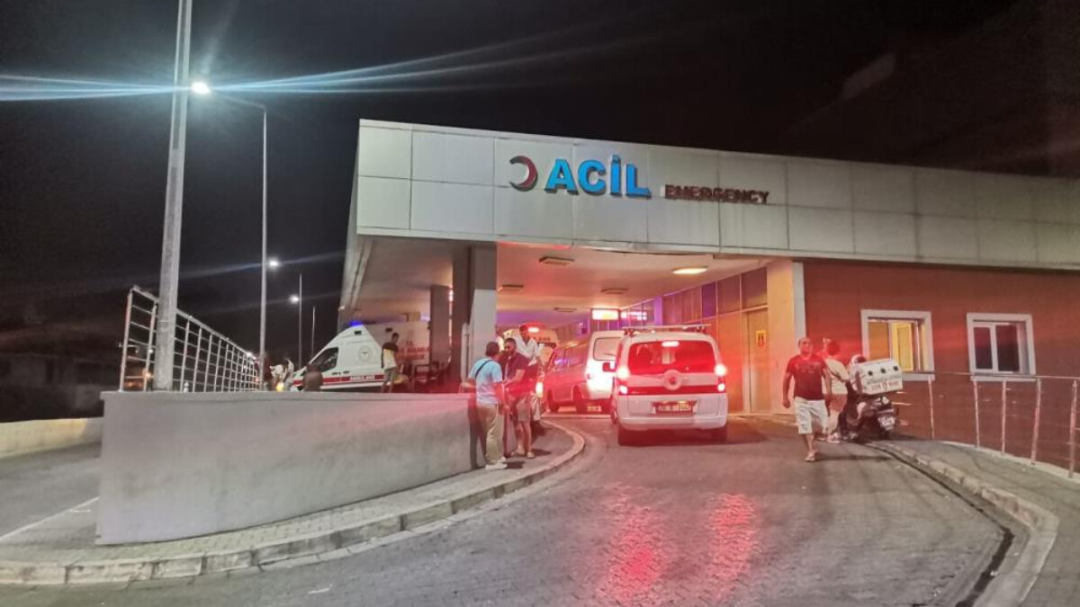 İzmir’de bir kişi annesine satırla saldırdı