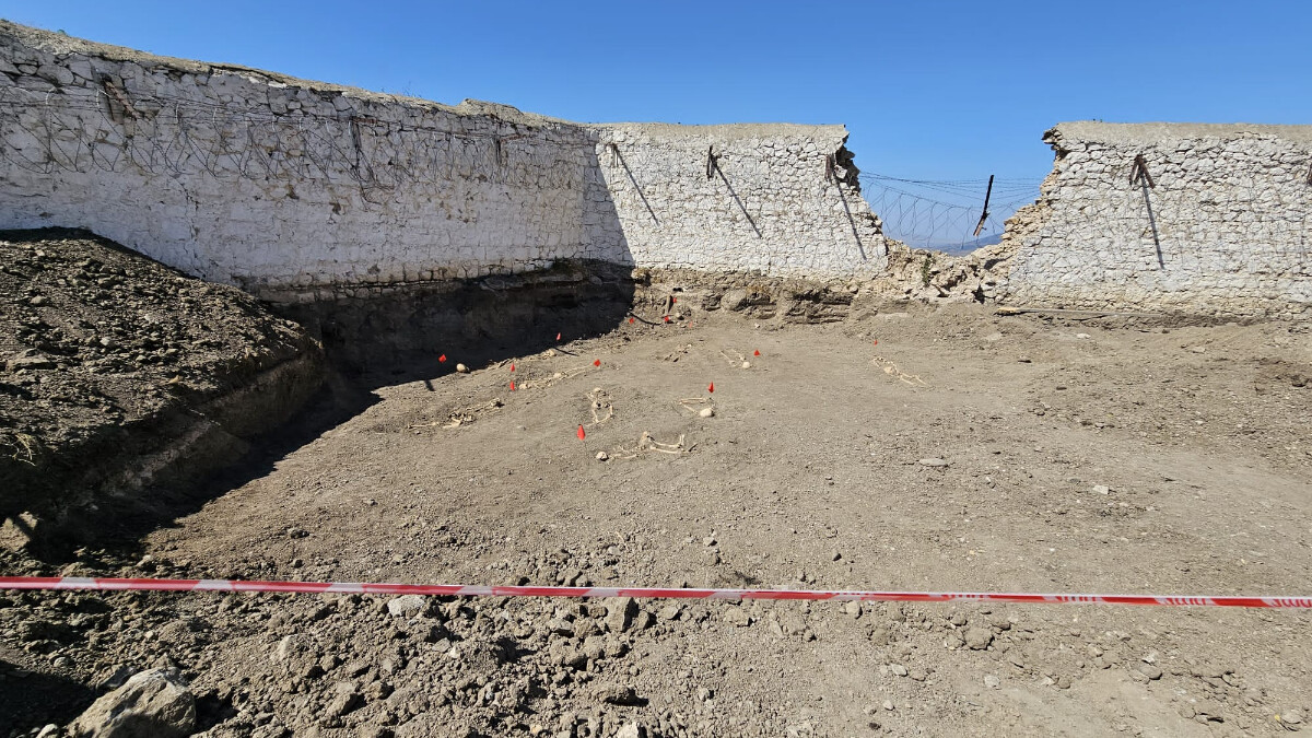 Karabağ’da Ermeni katliamına dair yeni detay: Foseptik kuyusuna atılmış 17 kişi bulundu