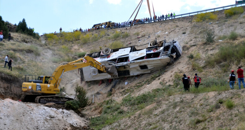 Kars’ta şarampole uçan yolcu otobüsündeki yaralı yolcu o anları anlattı: Şoför uyuyakaldı