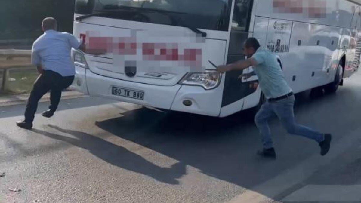 Kartal’da bıçaklı saldırgan otobüsün önünü kesip muavini kovaladı