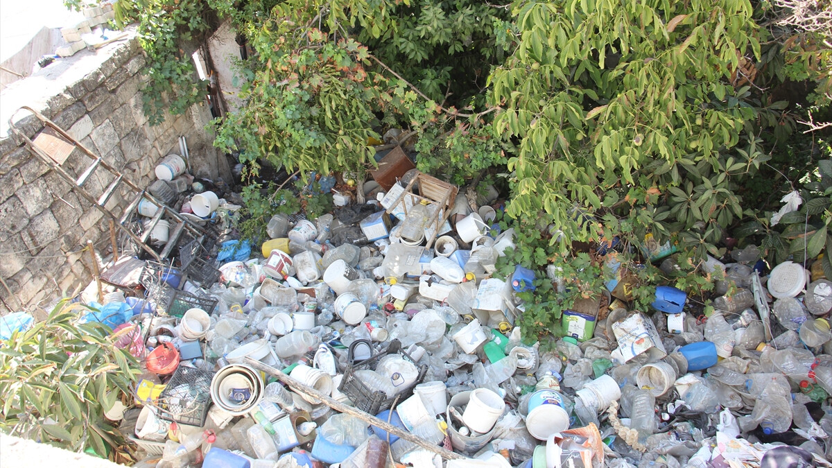 Kilis’te çöp evde yalnız yaşayan kişi hayatını kaybetti