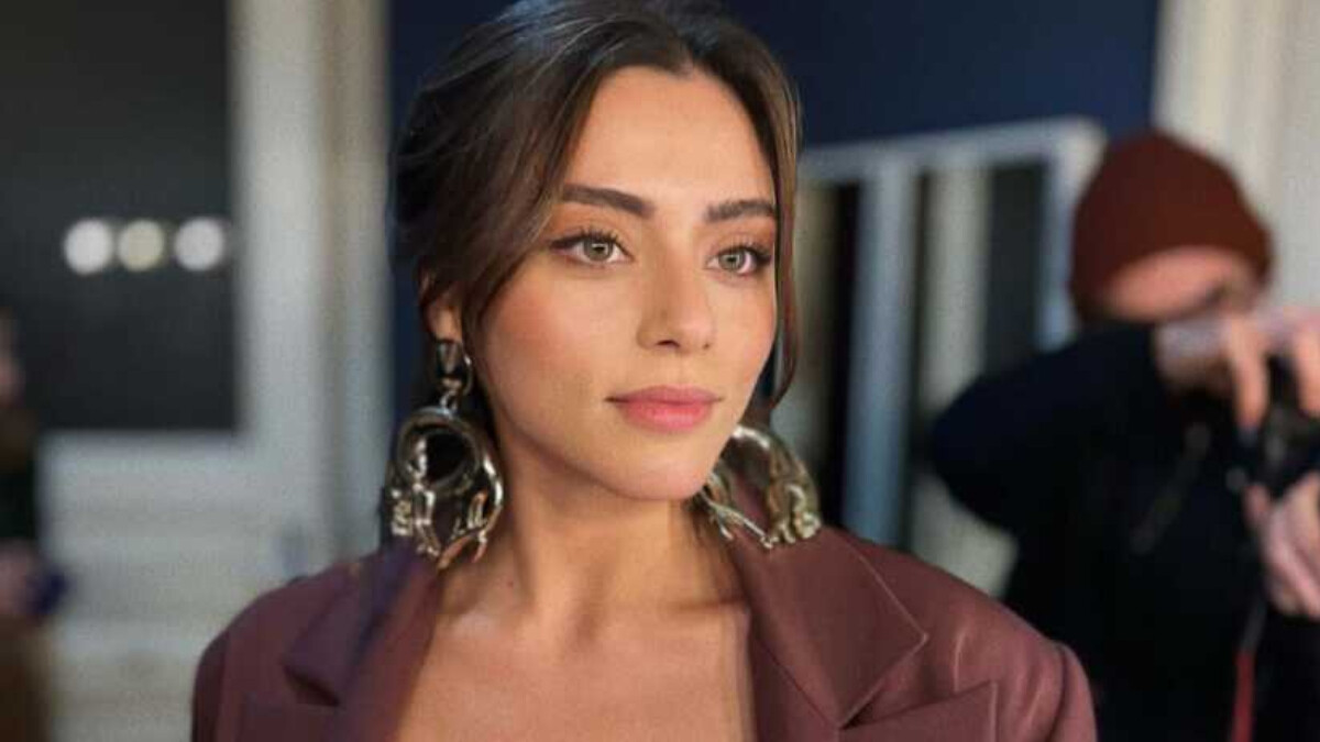 Kızılcık Şerbeti’nin Doğa’sı Sıla Türkoğlu makyajsız pozlarıyla mest etti! “Her halin ayrı güzel”