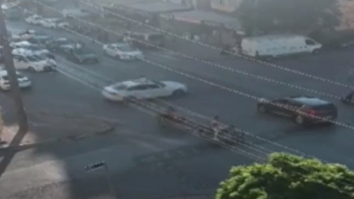 Kocaeli’de trafik magandası drift attı