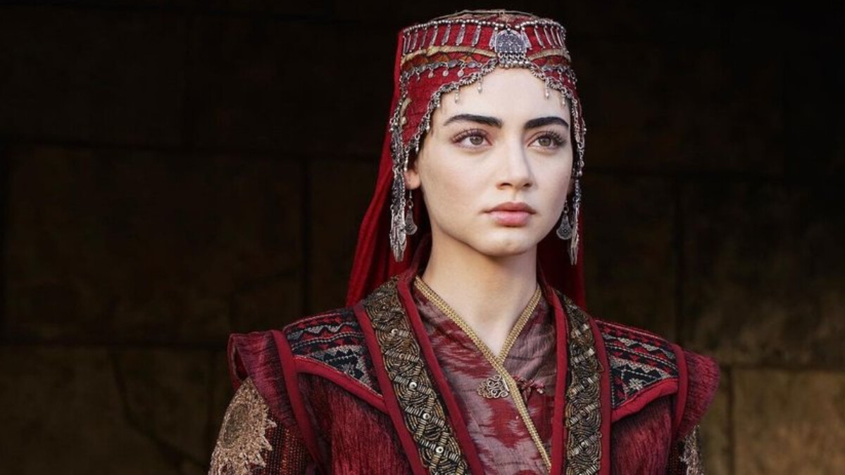 Kuruluş Osman’ın Bala Hatun’u poz verdi, takipçileri eridi! “Ceylan gözlü güzellik”