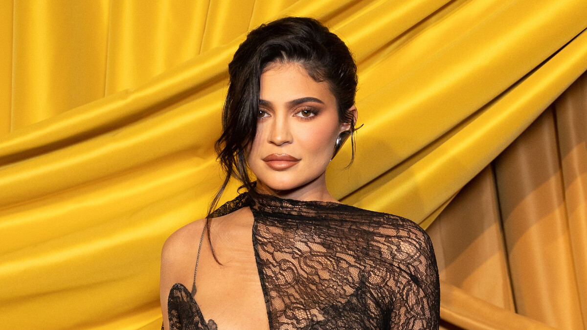 Kylie Jenner’ın iddialı deniz pozları sosyal medyaya damga vurdu: ‘Deniz kızı’