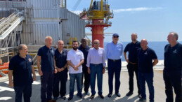 Lübnan, doğalgaz sondaj platformunu, ‘parlak bir sayfa’ olarak niteliyor